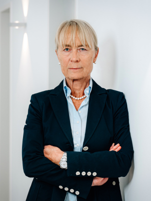 Susanne Hoff, Heuse Interim