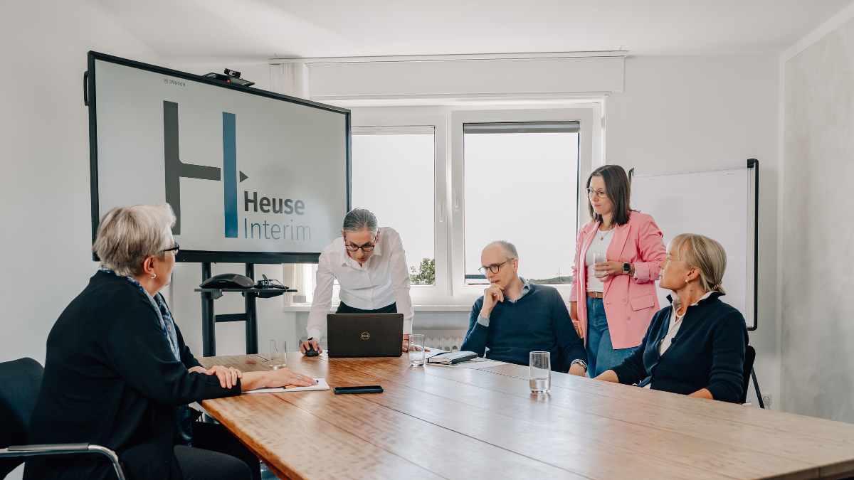 Besprechung_Team_Heuse_Interim_ Besprechung_Team_Heuse_Interim_